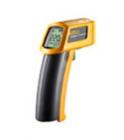 FLUKE62 紅外線測溫儀，測量溫度為-30～500℃(-20至932°F)。D:S=12:1標準焦距 。光譜響應8μm至14μm ，重復性:±0.5或≤1℃。顯示分辨率:0.1℃，精度：±1% 或±1℃



