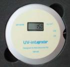  UV-int150+耐高溫UV能量計(jì)是一種高質(zhì)量的UV能量測(cè)量?jī)x。測(cè)試范圍：0-5000mw/cm2，顯示 6個(gè)字?jǐn)?shù)值：0-999999mj/cm2（耐高溫顯示器保護(hù)處理）光譜測(cè)量范圍 250-410nm MAX:365nm  受熱最高溫度 85度

